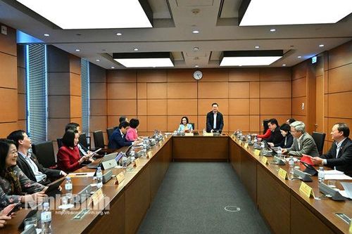 Đại biểu Quốc hội tỉnh đề xuất các giải pháp đạt mục tiêu tăng trưởng kinh tế trên 8% trở lên