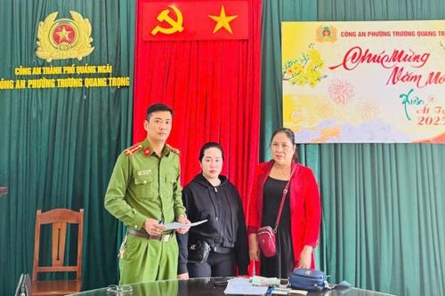 Nhặt được túi có trên 100 triệu đồng, nhờ Công an tìm người trả lại
