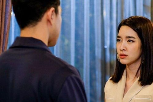 Vợ cũ tới nhà đề nghị một việc nhưng tôi từ chối thẳng, 1 tháng sau tôi quỳ từ ngõ vào nhà để xin cô ấy