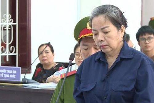 Hai vợ chồng lập khống hồ sơ khai thác cát sông, chiếm đoạt 11 tỷ đồng