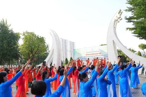 Hà Nội tổ chức chuỗi sự kiện tôn vinh 60 năm phong trào Ba đảm đang