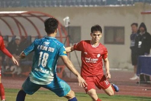 Nhâm Mạnh Dũng tỏa sáng giành lại 1 điểm cho Thể Công-Viettel trước SHB Đà Nẵng