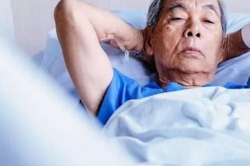 Cụ ông U70 có 7 tỷ đồng tiền bán nhà nhưng chia cho con gái 1 nửa, con trai tay trắng gọi điện: Nghe lời giải thích đành nín lặng