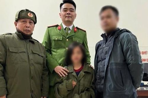 Bị bố mắng, bé gái 10 tuổi bỏ đi khỏi nhà trong đêm