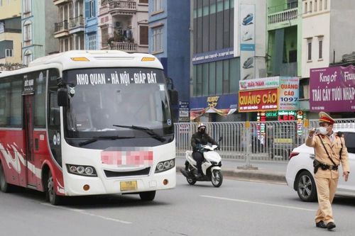 Ngày đầu xử lý 6 nhóm hành vi gây tai nạn giao thông: Nhiều xe khách bị xử phạt