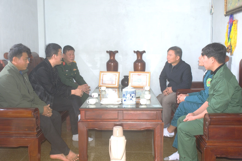 Nhiều thanh niên Nghệ An xung phong nhập ngũ
