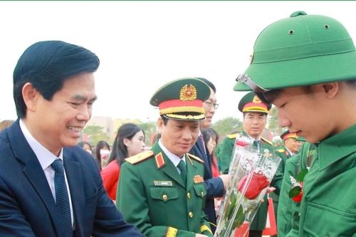 Hơn 1.800 thanh niên Sơn La lên đường nhập ngũ