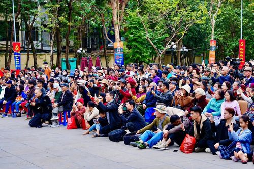 An ninh, an toàn mùa lễ hội - đến hẹn lại... lo