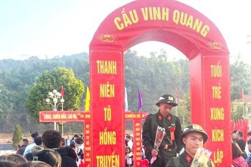 Hơn 2.000 đoàn viên, thanh niên Lai Châu, Điện Biên lên đường nhập ngũ