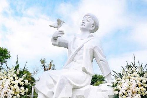 Khánh thành tượng đài Anh hùng Kim Đồng ở TP Hải Phòng