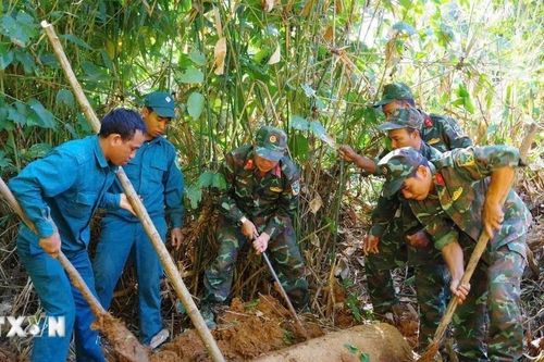 Kon Tum: Thu gom, xử lý an toàn hai quả bom còn sót lại sau chiến tranh