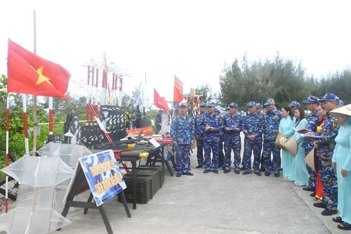 Các đơn vị trên quần đảo Trường Sa sôi nổi ra quân huấn luyện