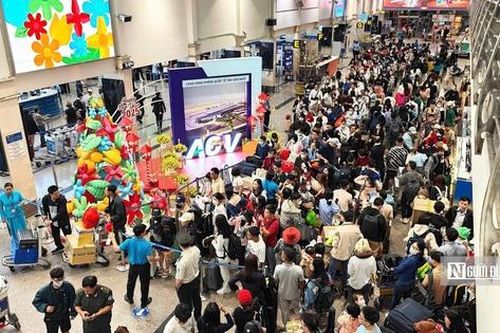 'Gánh' hơn 26.000 chuyến bay dịp Tết Nguyên đán, cần giải 'bài toán' quá tải sân bay Tân Sơn Nhất