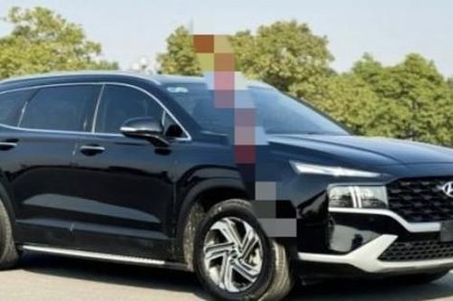 Hyundai SantaFe Tiêu chuẩn 2022 máy xăng giá dưới 900 triệu đồng
