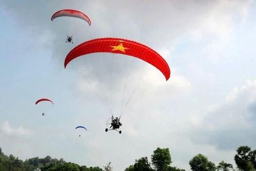 Lần đầu tiên An Giang tổ chức giải dù lượn TP Hồ Chí Minh mở rộng