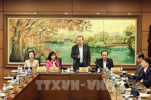 Tổng Bí thư Tô Lâm: Đi sau thì phải đi tắt, đón đầu về khoa học công nghệ