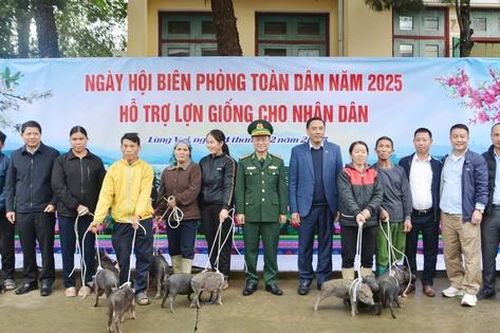 Lào Cai: Ngày hội Biên phòng toàn dân, khen thưởng các điển hình tham gia bảo vệ an ninh biên giới