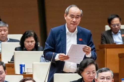 Đại biểu Quốc hội đề xuất chuyển từ 'lương tối thiểu' sang 'lương đủ sống tối thiểu'