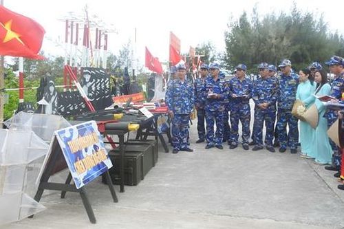 Trường Sa: Lễ ra quân huấn luyện và phát động phong trào thi đua trong huấn luyện năm 2025