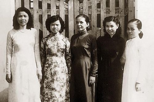 Chuyện má và tôi - 60 năm kể lại
