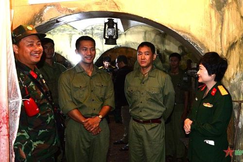 Phim Mưa Đỏ: Bản hùng ca hàn gắn đau thương