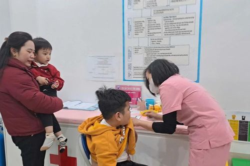 Nhu cầu tiêm vắc-xin cúm mùa của người dân tăng cao