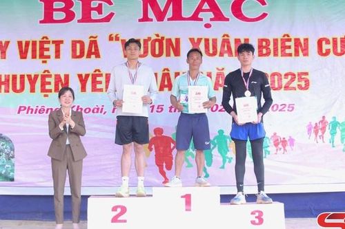 Sôi nổi Giải chạy Việt dã 'Vườn xuân biên cương' huyện Yên Châu 2025