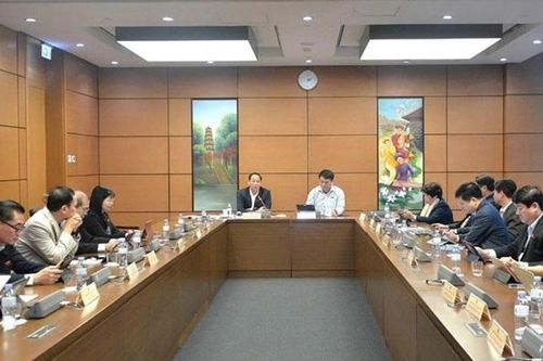 Phú Thọ: Thảo luận đề án phát triển kinh tế - xã hội năm 2025 tăng trưởng từ 8% trở lên