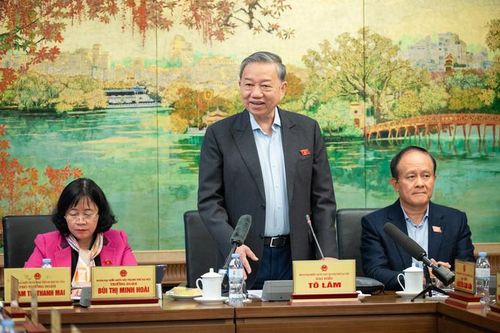 Tổng Bí thư: Nếu lựa chọn công nghệ, máy móc theo Luật Đấu thầu sẽ trở thành bãi rác công nghệ
