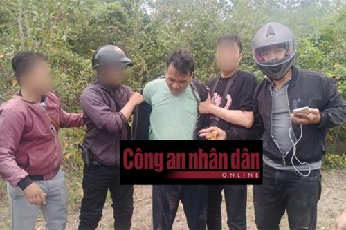 Gần 4 ngày đêm truy vết, vây bắt đối tượng truy nã lẩn trốn vào rừng