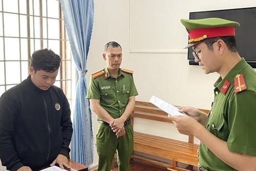 Tài xế xe tải gây tai nạn khiến bé gái tử vong rồi bỏ chạy