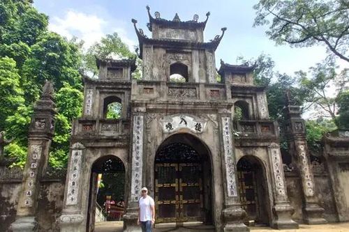 Thực hiện văn hóa, văn minh nơi thờ tự