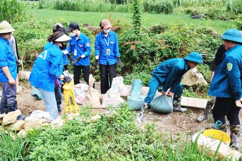 Tuổi trẻ Trùng Khánh học và làm theo Bác