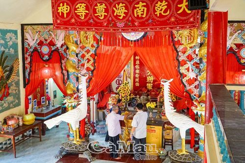 Sắc riêng phố biển