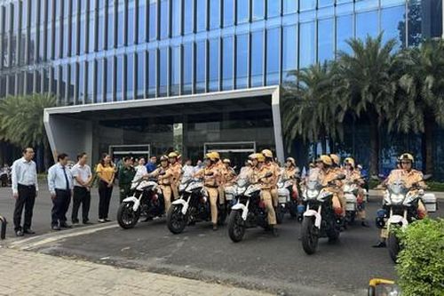 Quận 10: Ra quân thực hiện Năm An toàn giao thông 2025