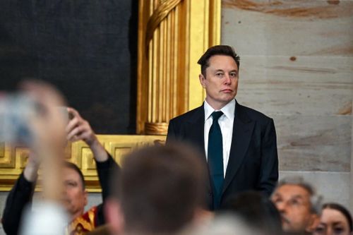 Elon Musk lần đầu lên tiếng sau khi lộ tin có con thứ 13 với KOL