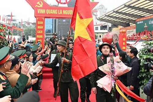 Tự hào giữ lửa truyền thống