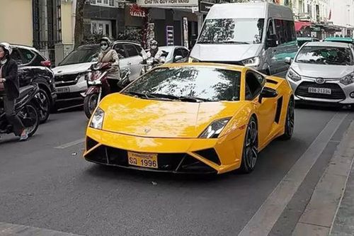 'Tóm gọn' Lamborghini Gallardo LP560-4 độ Squadra Corse ở Hà Nội