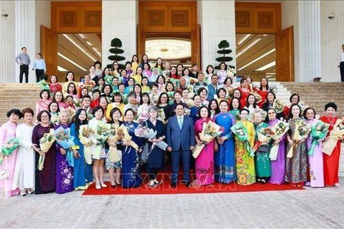 Nâng cánh bay cho các nhà khoa học nữ