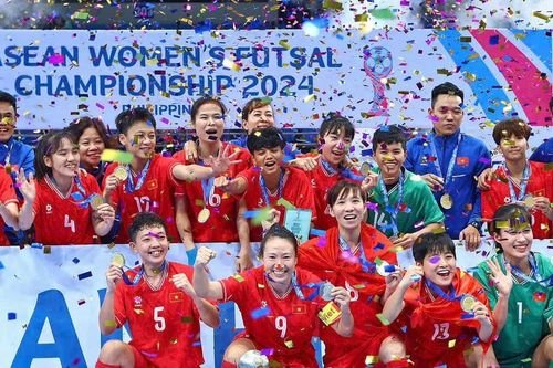 'Người đặc biệt' của bóng đá nữ Việt Nam
