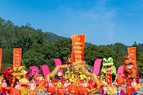Xây dựng thương hiệu cho lễ hội truyền thống ở Nghệ An