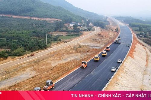 Tấp nập thi công nút giao kết nối cao tốc với huyện Kỳ Anh
