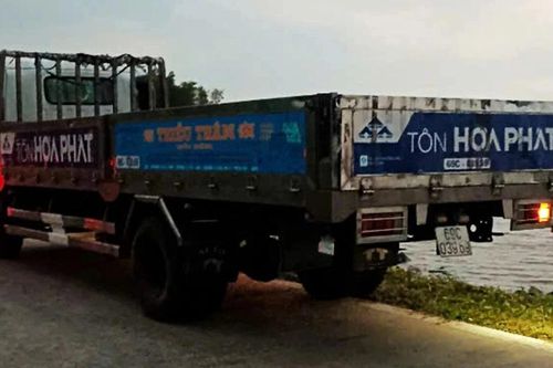Cà Mau: Va chạm giữa xe tải và xe máy khiến 2 người tử vong tại chỗ