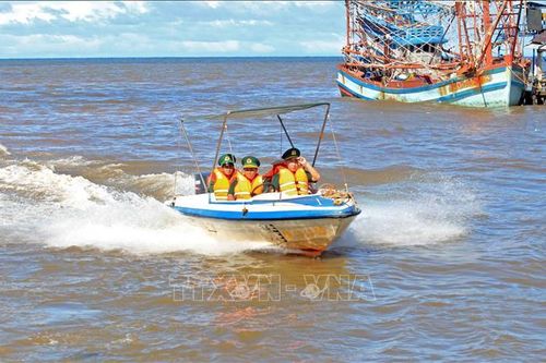 Bộ đội Biên phòng Cà Mau kiểm soát chặt chẽ tàu cá '3 không'