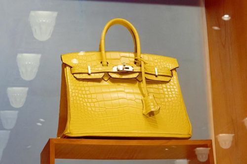 Hermès vững vàng trước 'sóng lớn'