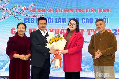 Câu lạc bộ Người làm báo cao tuổi tỉnh tổ chức gặp mặt đầu xuân