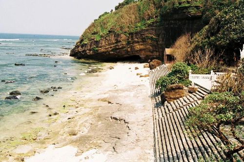 Chùa giữa miệng núi lửa