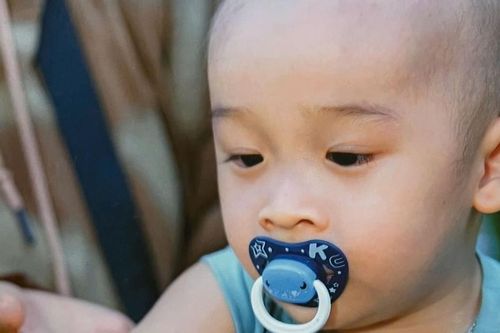 Mở rộng lòng từ: Giúp cháu Phúc bị bệnh u não
