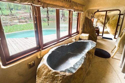 Đá cuội trang trí giúp không gian hài hòa với thiên nhiên