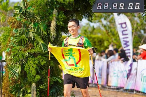 Người đàn ông chạy không biết mệt